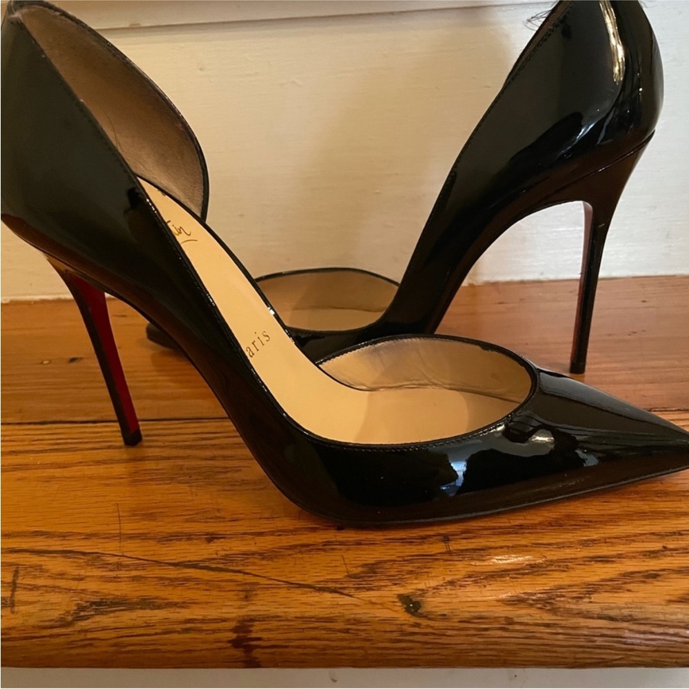 Christian Louboutin Iriza size 8 38 red bottom high heels 100m